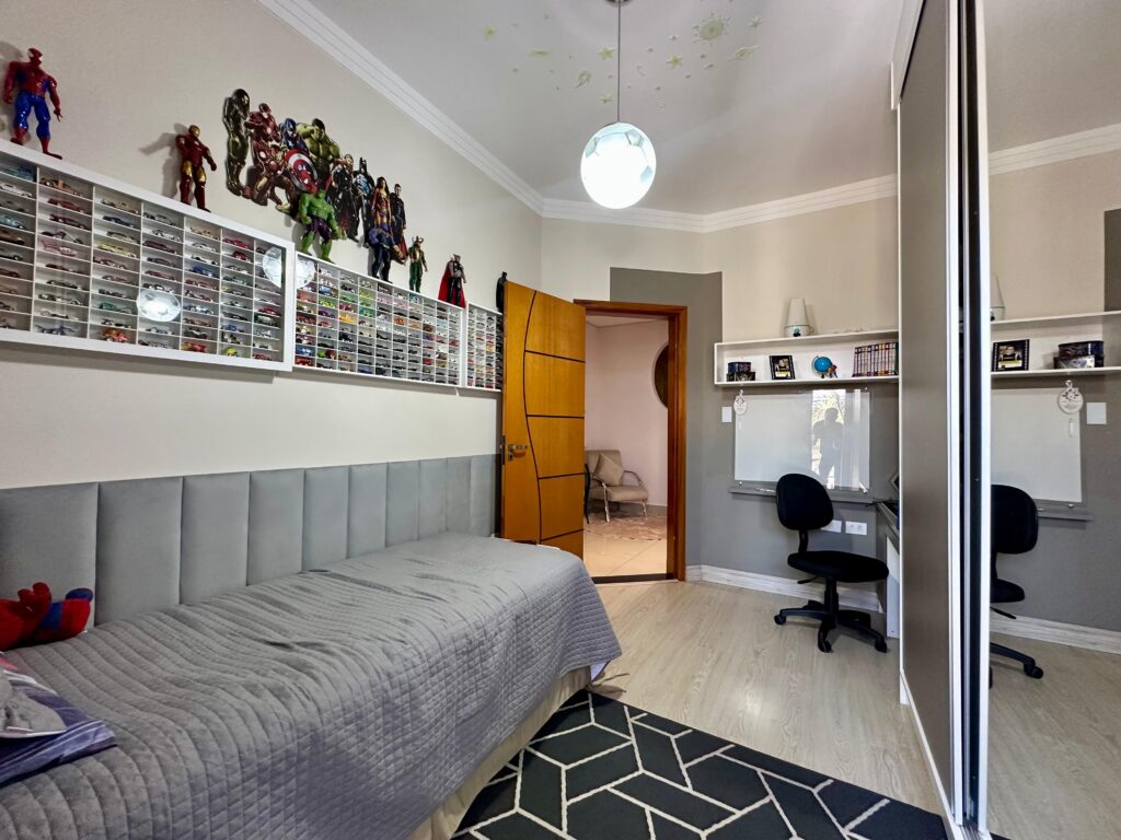 1 (10)